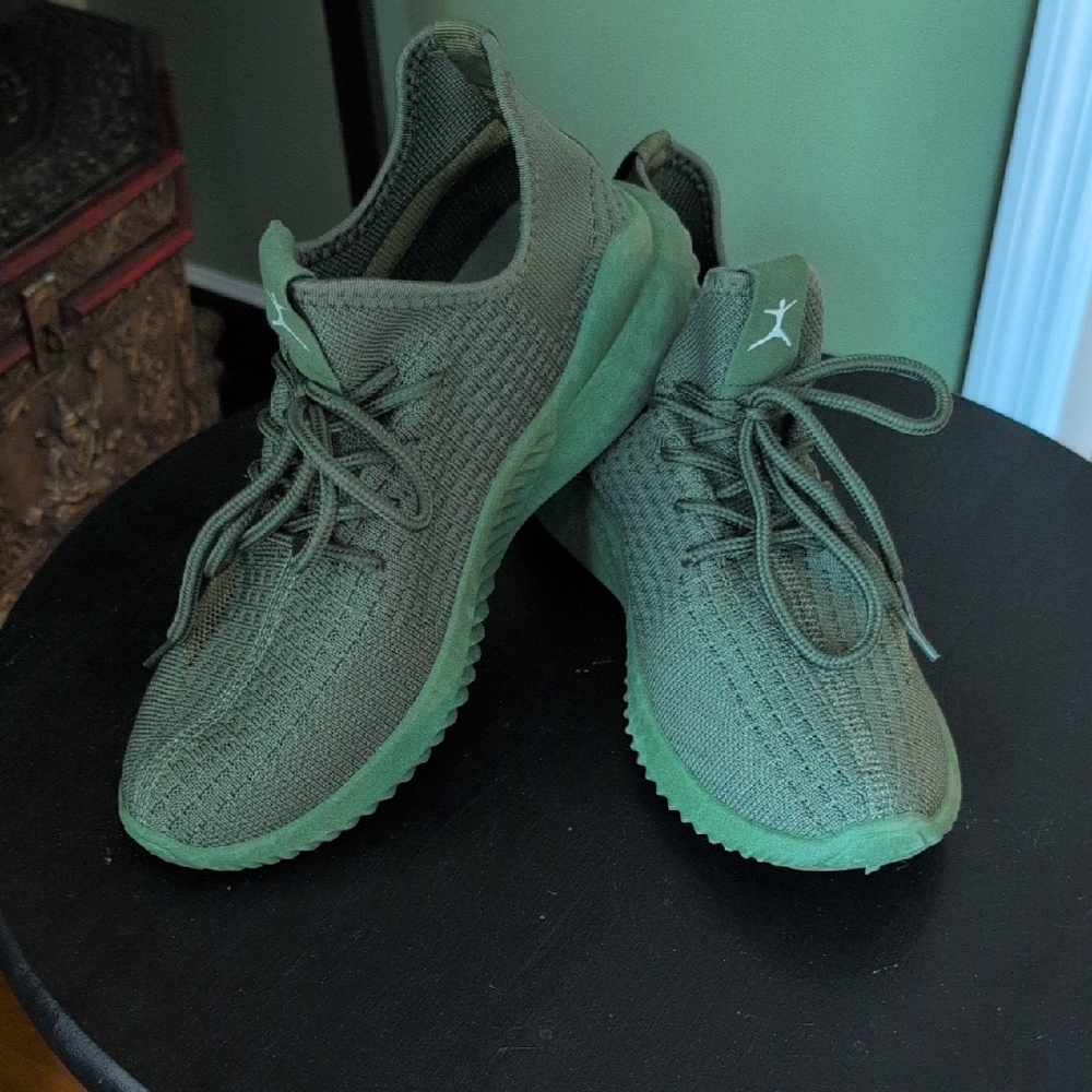 NEW Danskin Olive Knit Sneakers